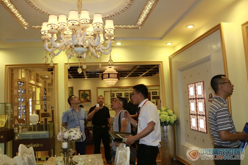 菲林克斯集成吊顶2015上海厨卫展现场报道