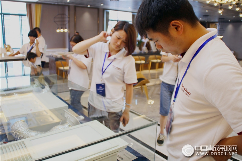 艺墅首映礼—暨宝仕龙2016优秀经销商峰会—展厅参观