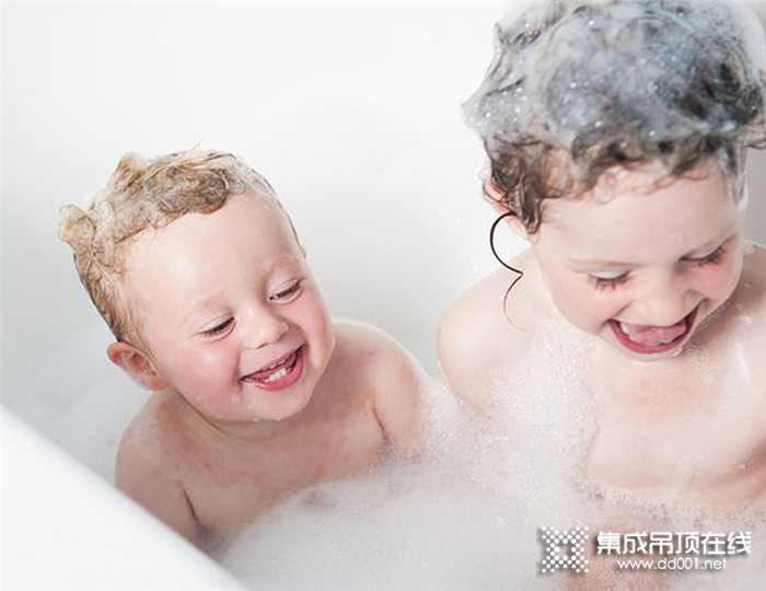 康佳·智家T600-N5多功能卫浴取暖器，关爱孩子，尽享沐浴好时光！